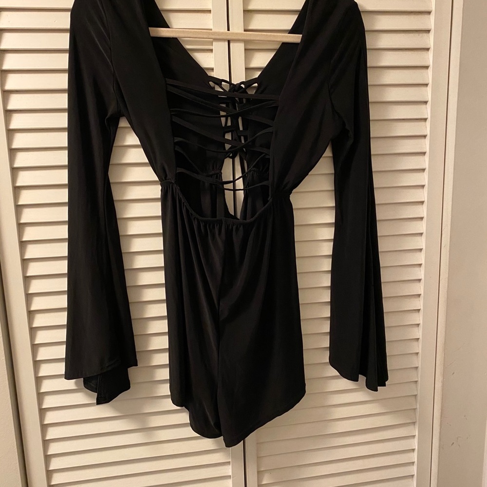 🔥Bohoo stylish romper.🔥🔥🔥🔥 - Picture 3 of 8